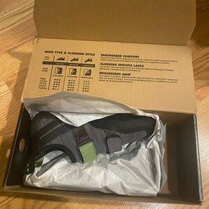 Momentum Climbing Shoes